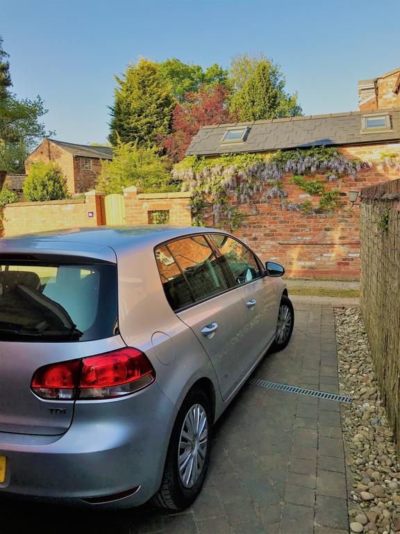 Tarporley Holiday Cottage Exteriör bild